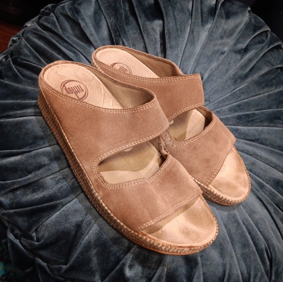 Fitflop Shoes - Fitflop Tan Sandals Comfortable Leather Design Size 7